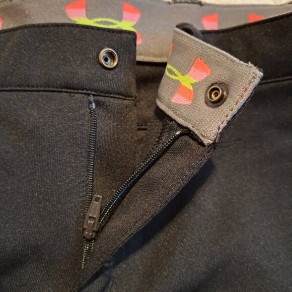 Under Armour women's size small black baseball pants, knee length, EUC - Picture 4 of 4